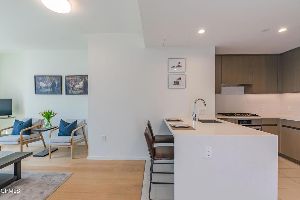 889 Francisco Street - Photo 19