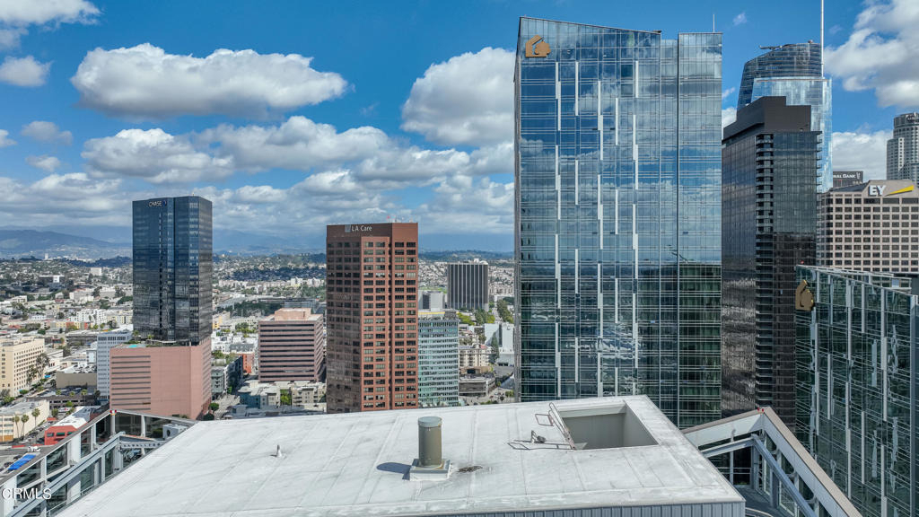 889 Francisco Street - Photo 61