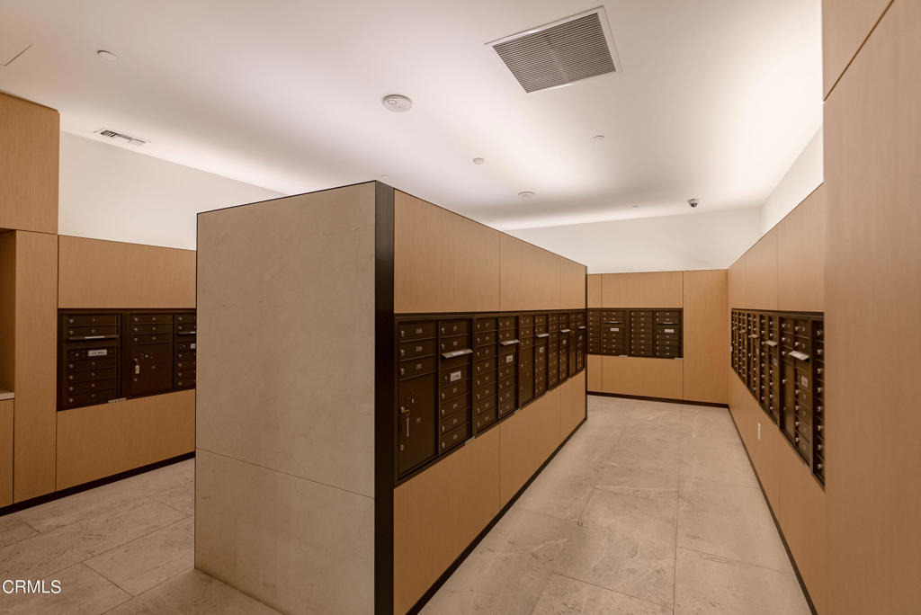 889 Francisco Street - Photo 48