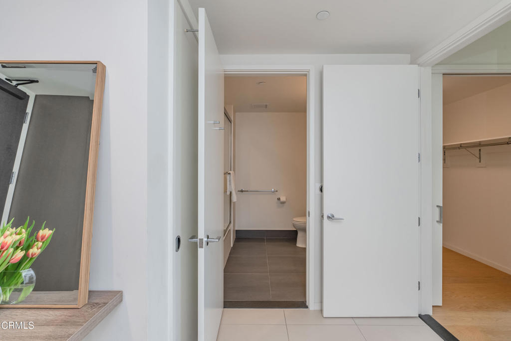 889 Francisco Street - Photo 25