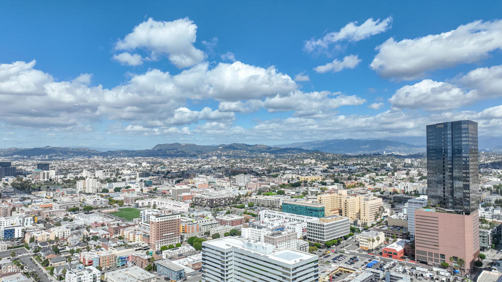 889 Francisco Street - Photo 69