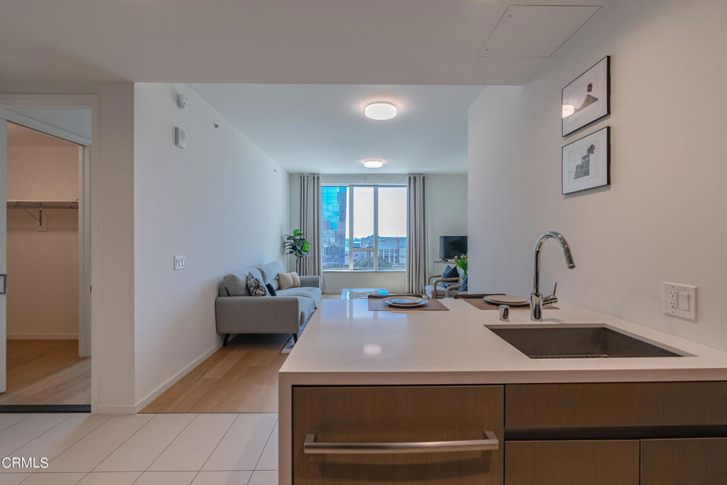 889 Francisco Street - Photo 32
