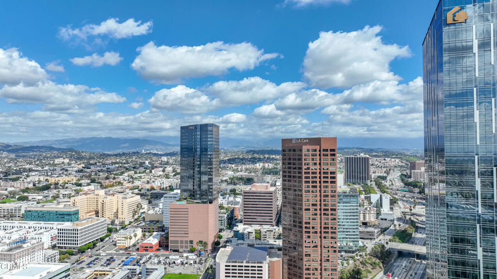 889 Francisco Street - Photo 64