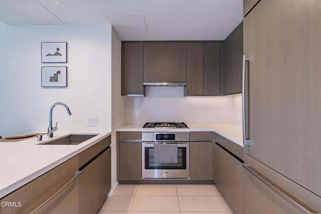 889 Francisco Street - Photo 14