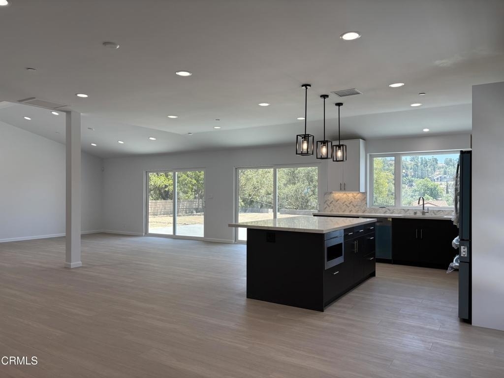 2230 Sherwood Place - Photo 7