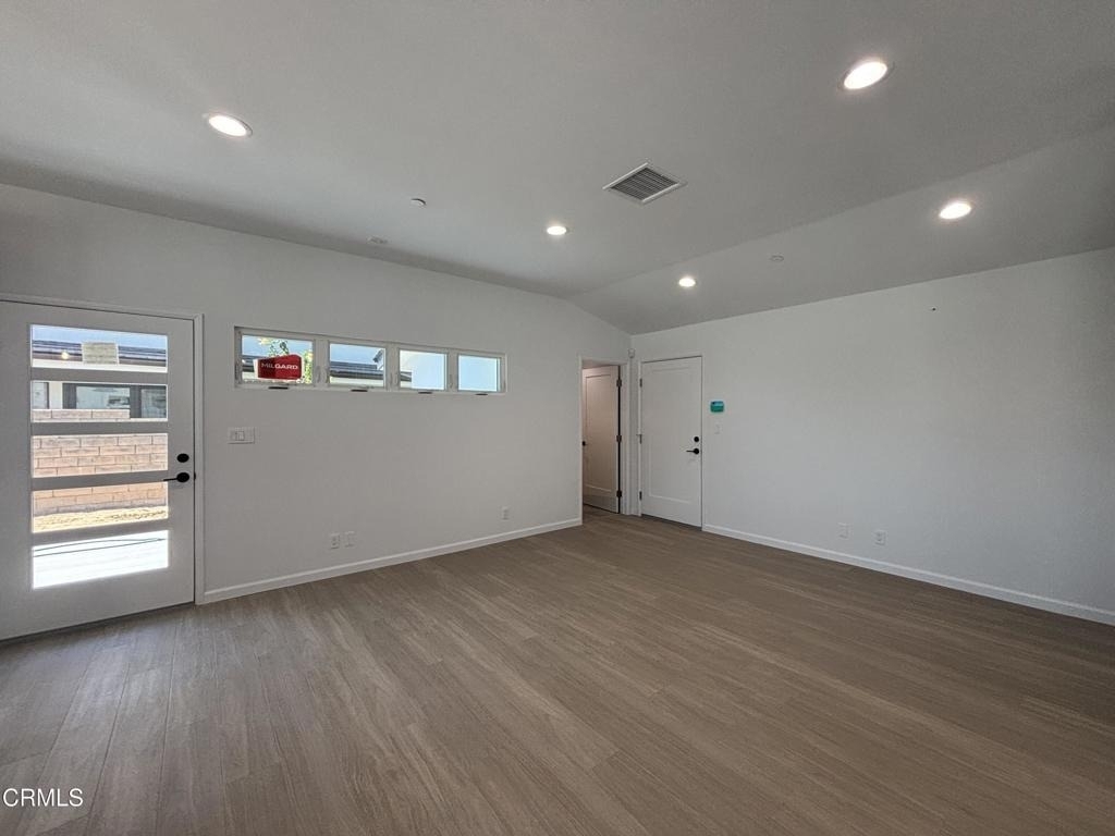 2230 Sherwood Place - Photo 6