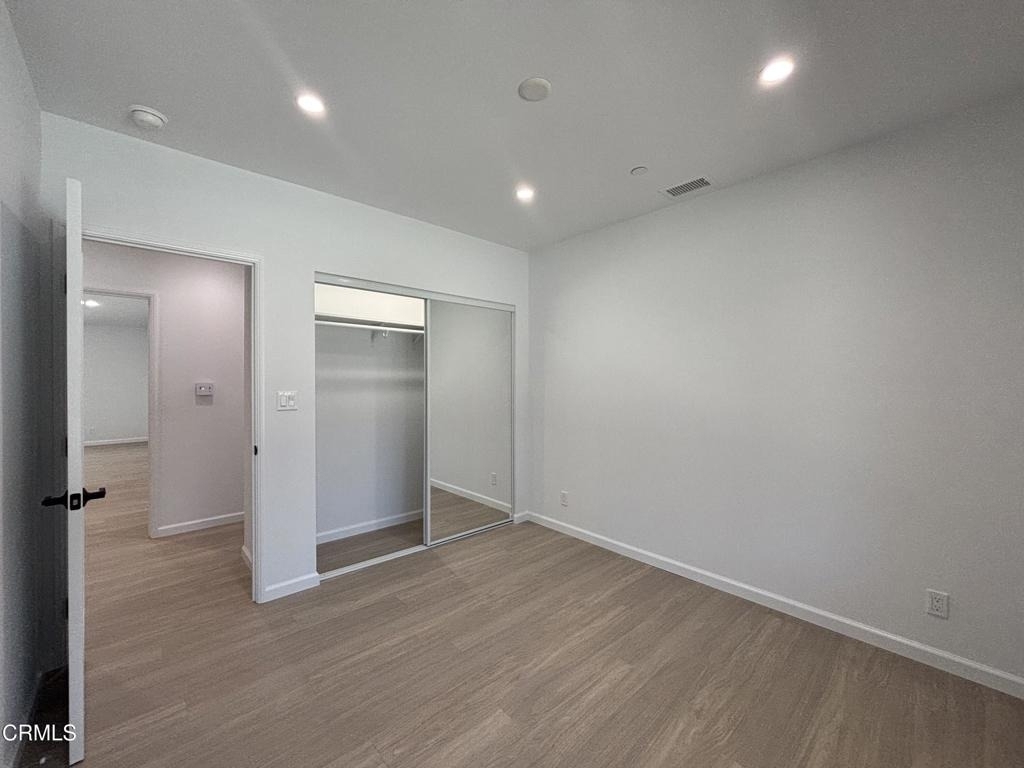 2230 Sherwood Place - Photo 18