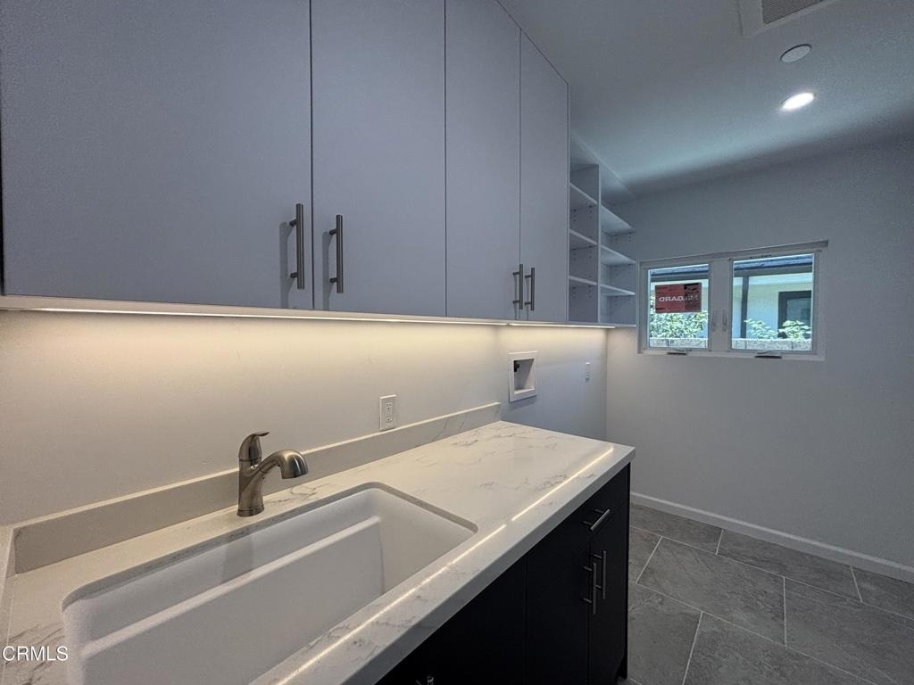 2230 Sherwood Place - Photo 10