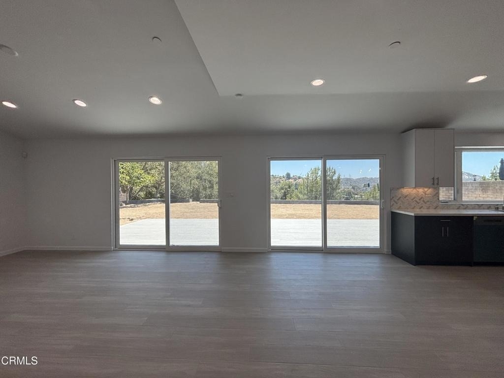 2230 Sherwood Place - Photo 5