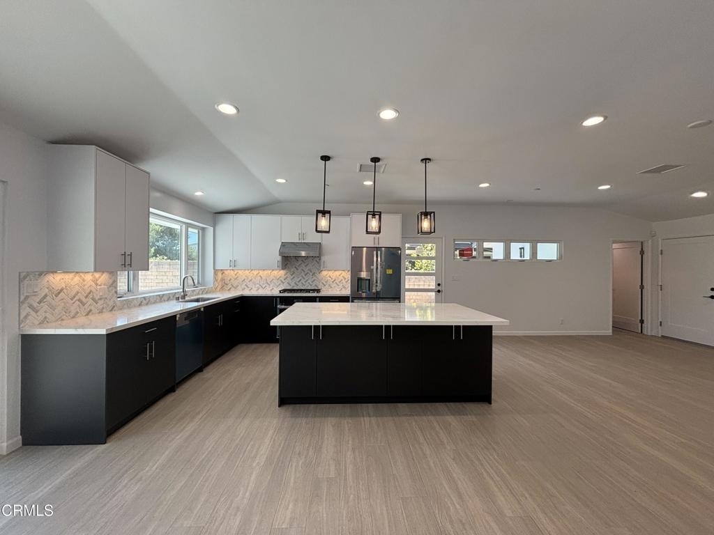 2230 Sherwood Place - Photo 1