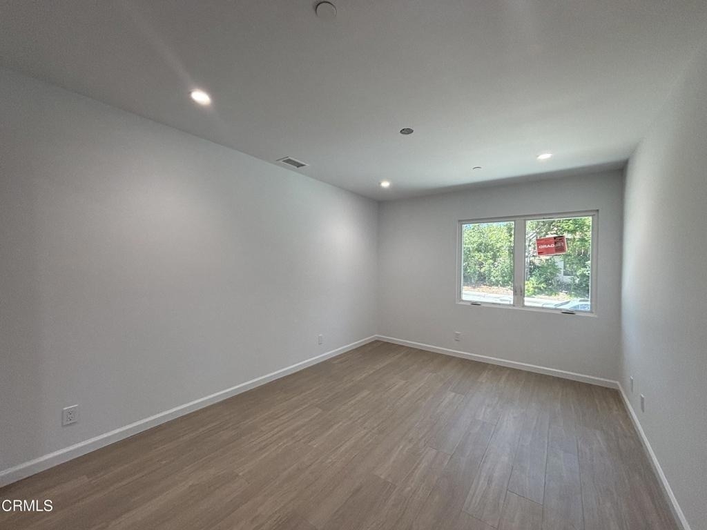 2230 Sherwood Place - Photo 14