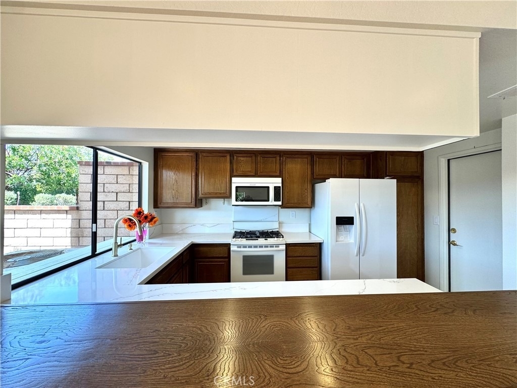 7756 Sailboat Circle - Photo 9
