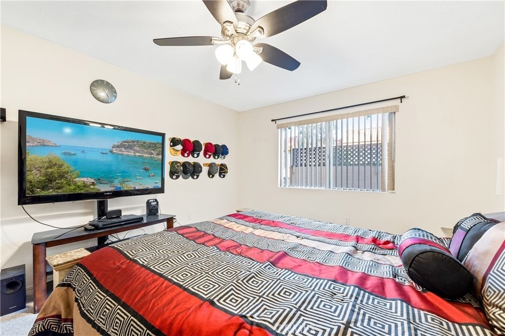6600 Warner Avenue - Photo 20