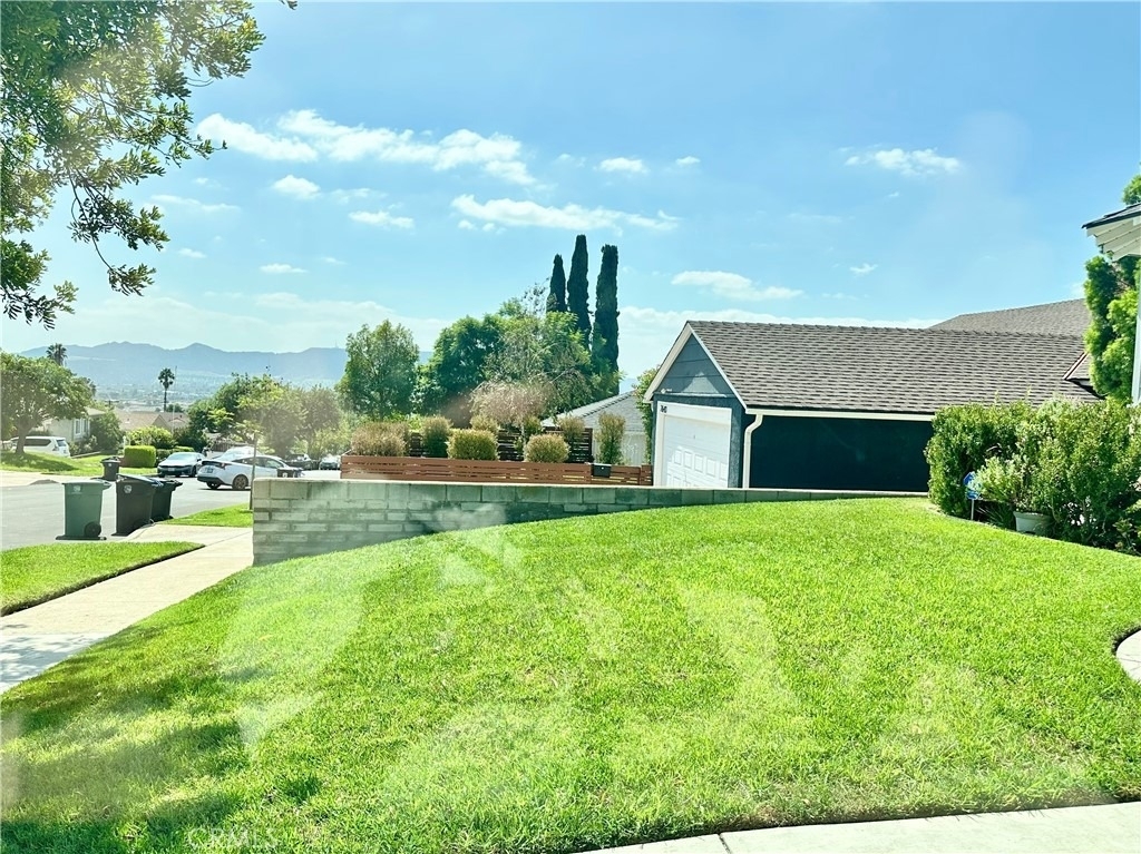 2649 N Parish - Photo 39