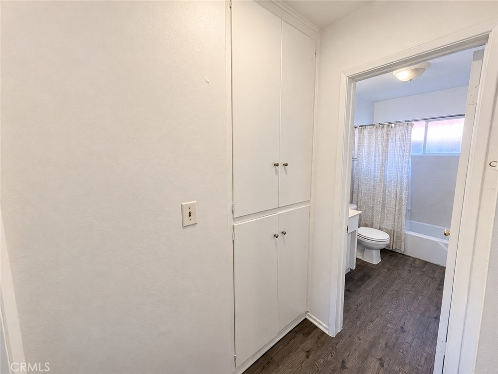 315 E 8th Street - Photo 5