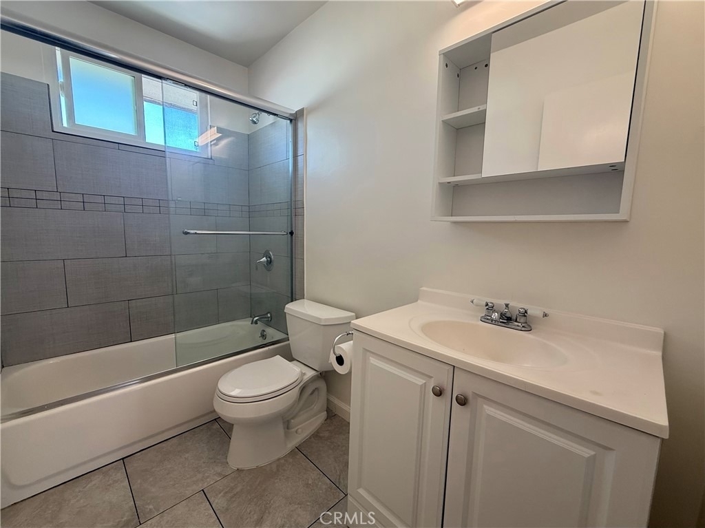 11413 Menlo - Photo 6