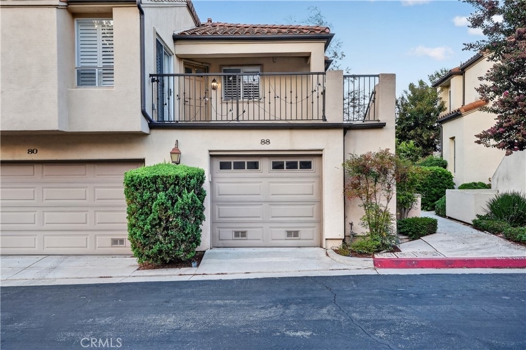88 Corsica Drive - Photo 0