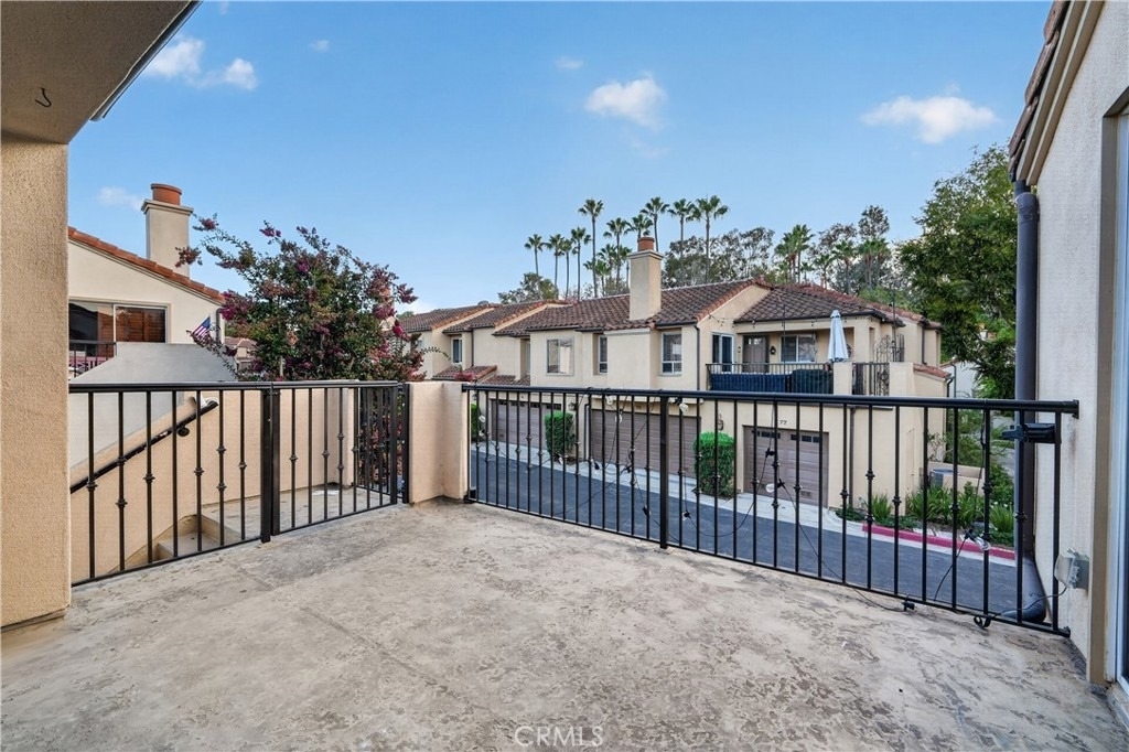 88 Corsica Drive - Photo 3