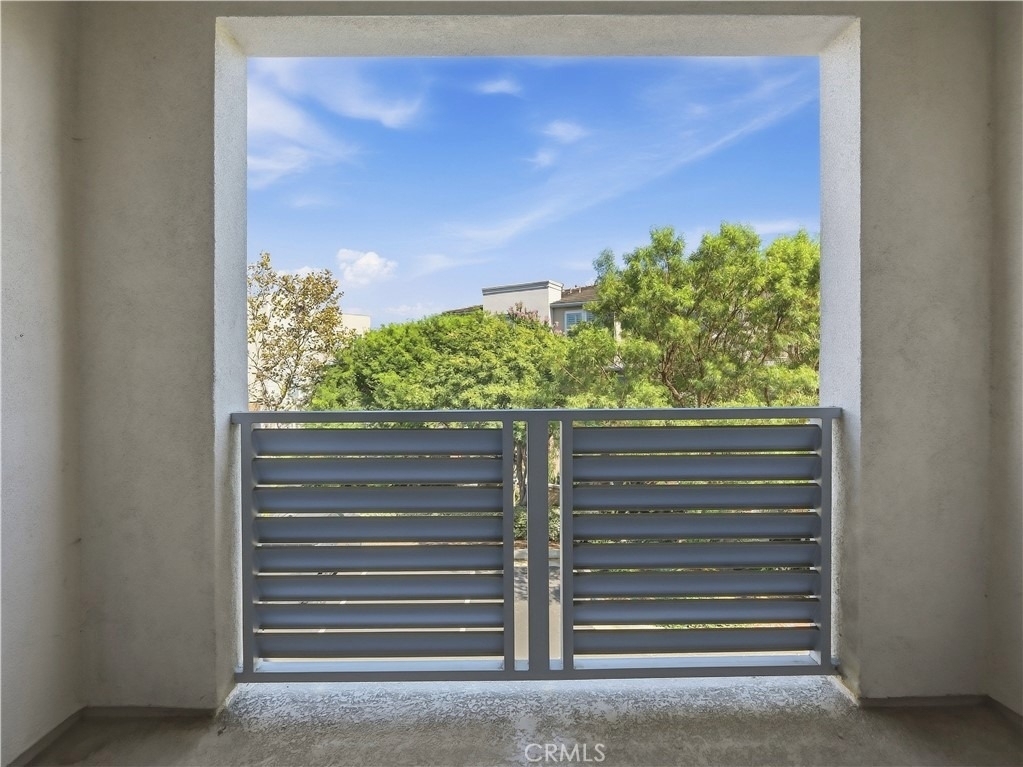 1 Vantis Drive - Photo 9