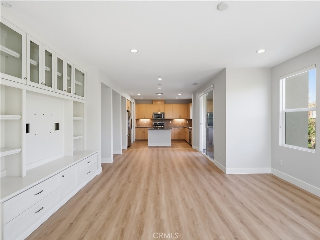 1 Vantis Drive - Photo 7