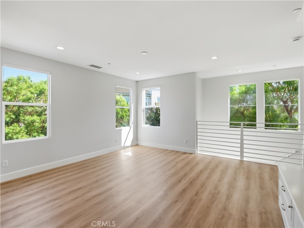 1 Vantis Drive - Photo 6