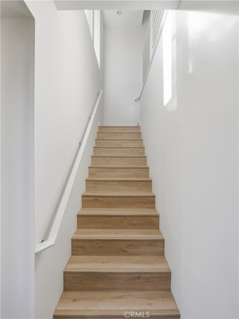 1 Vantis Drive - Photo 35