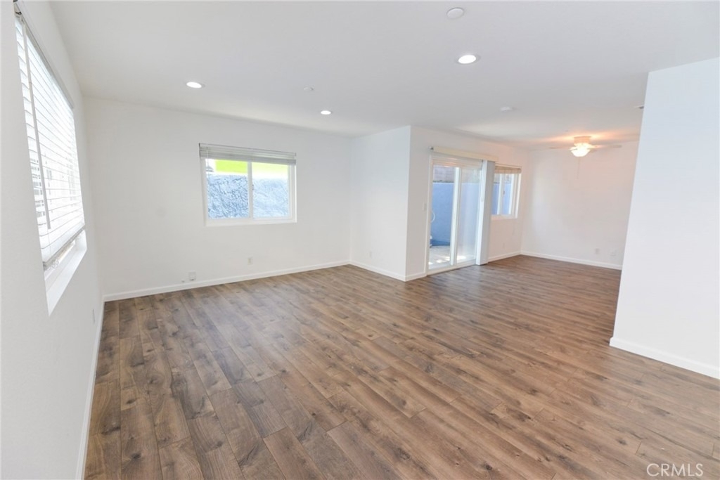 257 Avenida Victoria - Photo 3