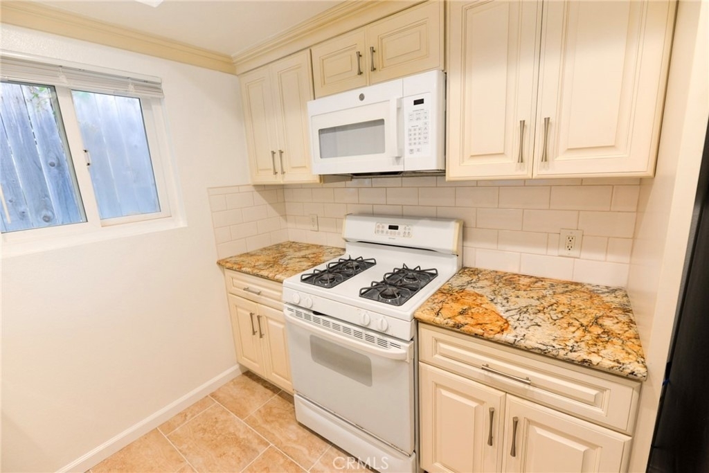 257 Avenida Victoria - Photo 7