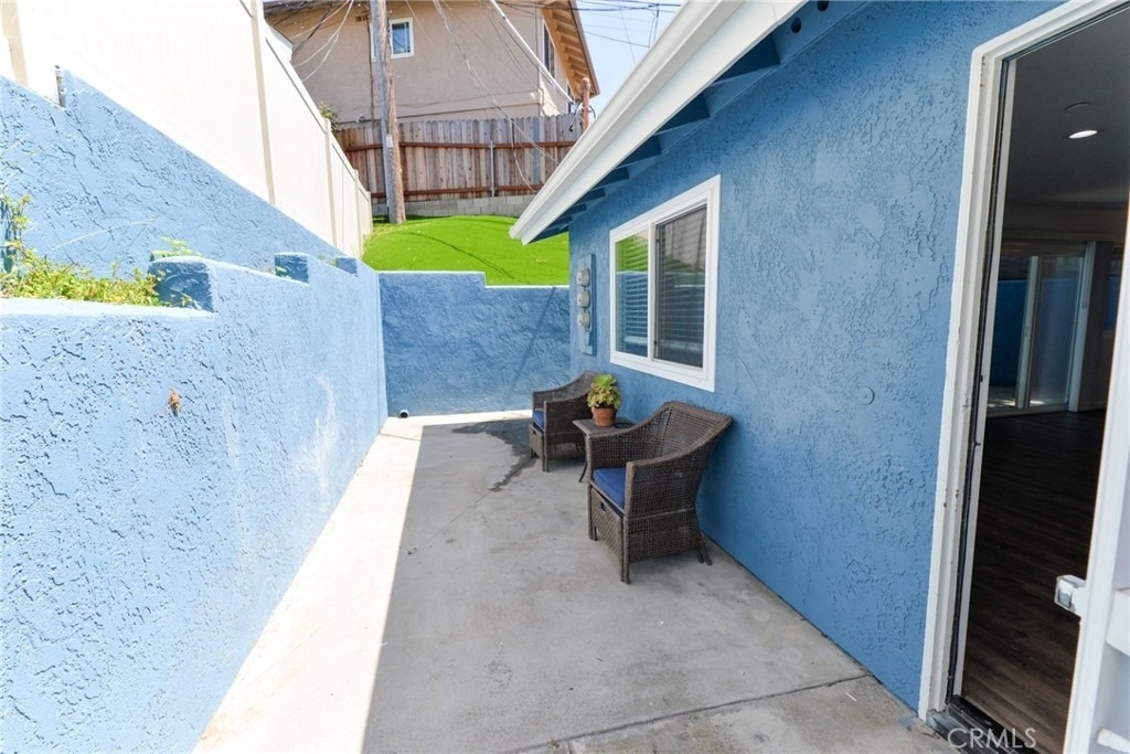 257 Avenida Victoria - Photo 1