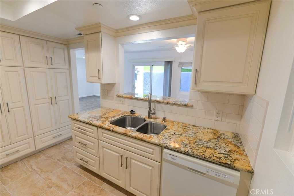257 Avenida Victoria - Photo 9