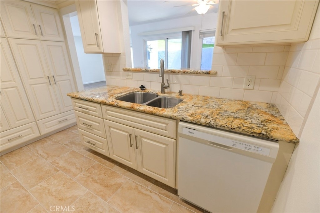 257 Avenida Victoria - Photo 6