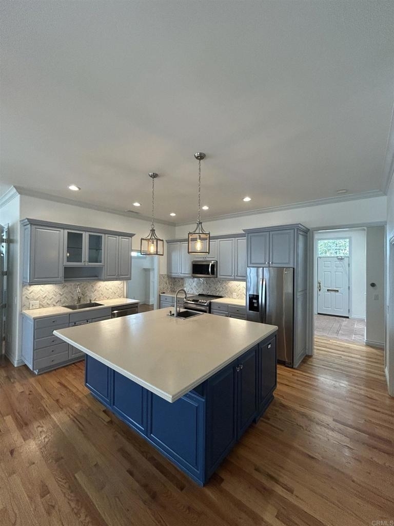 760 Coronado Avenue - Photo 4