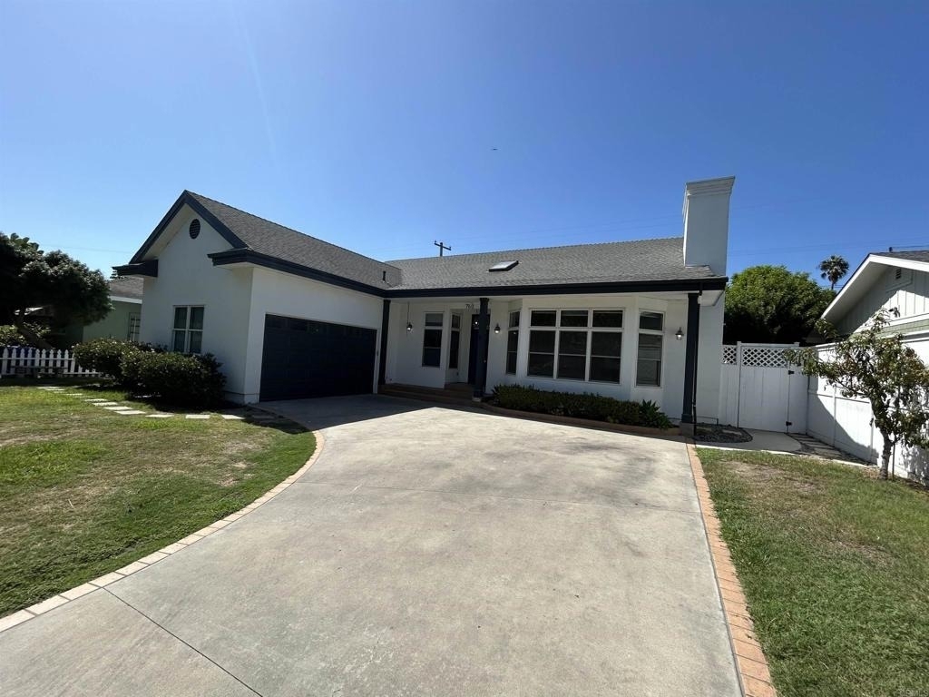 760 Coronado Avenue - Photo 0
