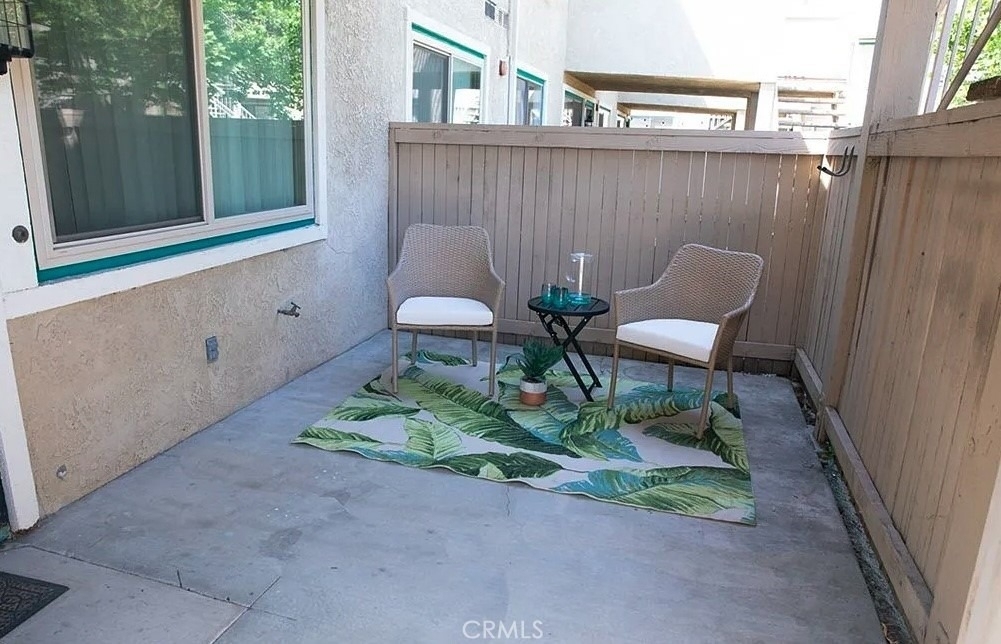 638 Bridgeport - Photo 7