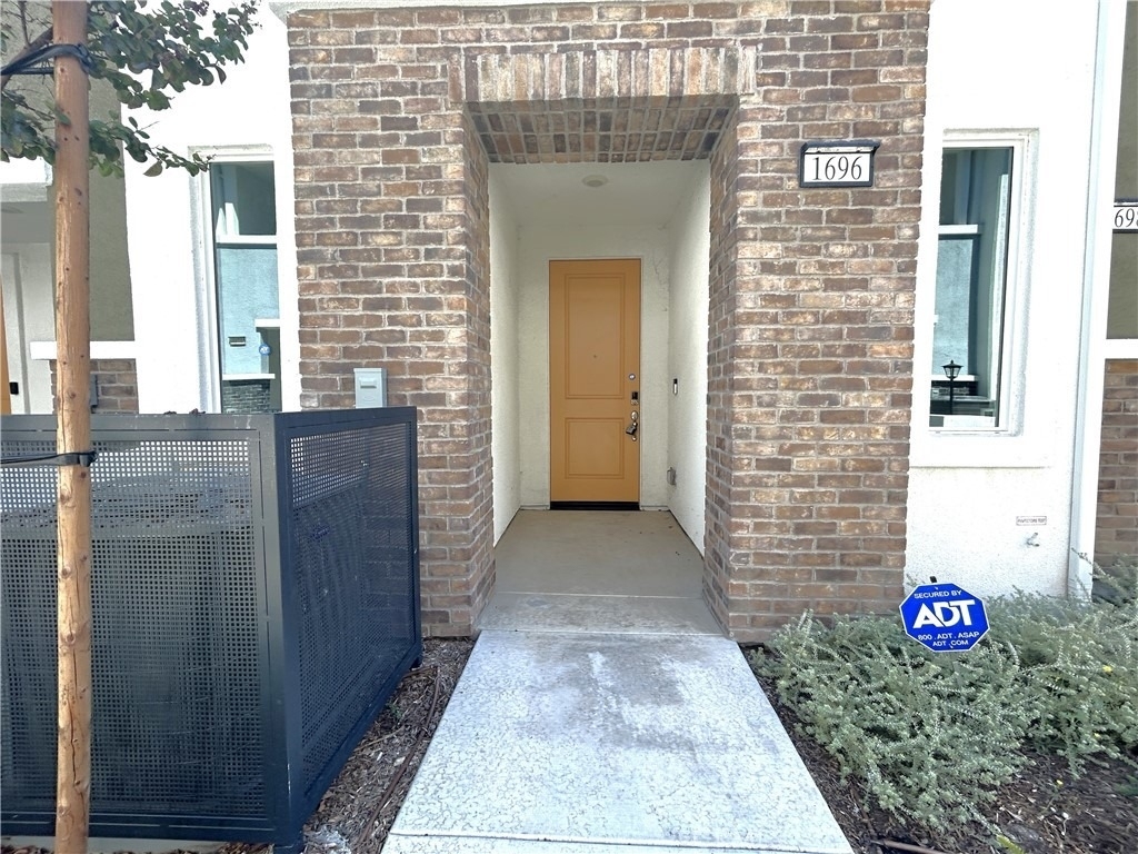1696 Cayton Loop - Photo 1