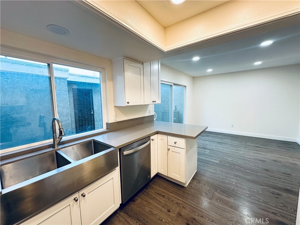 2061 W Redlands Boulevard - Photo 10