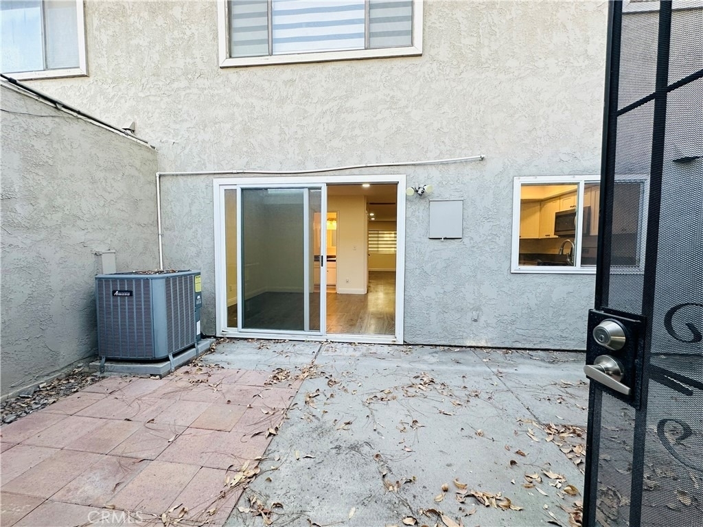 2061 W Redlands Boulevard - Photo 25