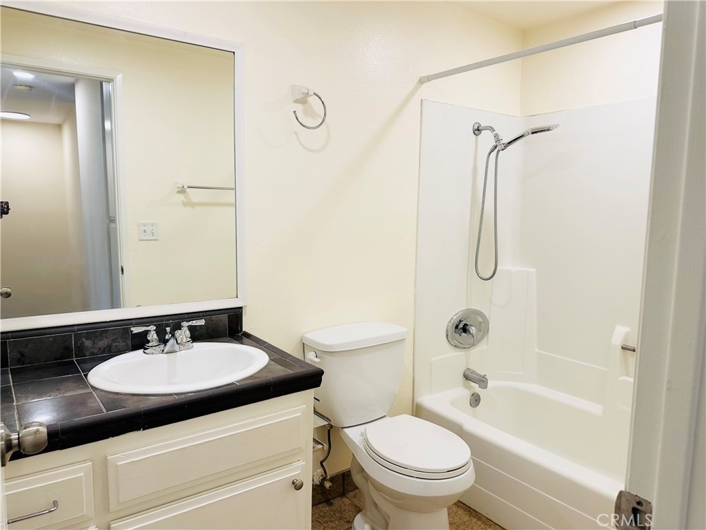 2061 W Redlands Boulevard - Photo 21