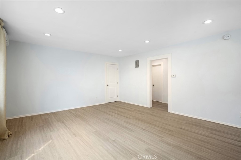 7969 Norton Avenue - Photo 4