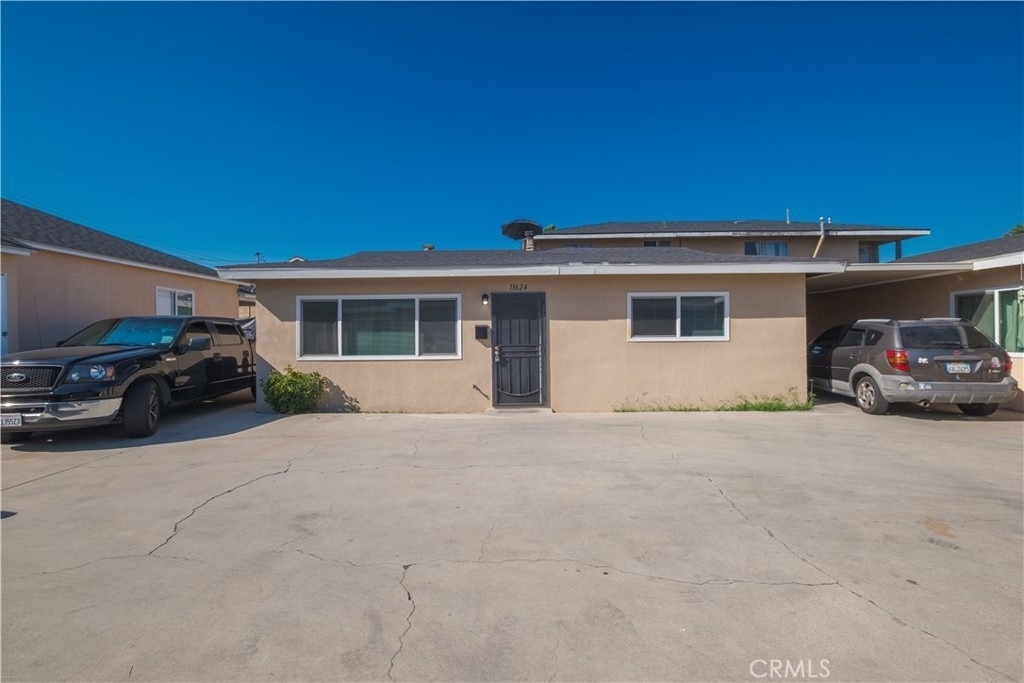 11624 Adenmoor - Photo 1