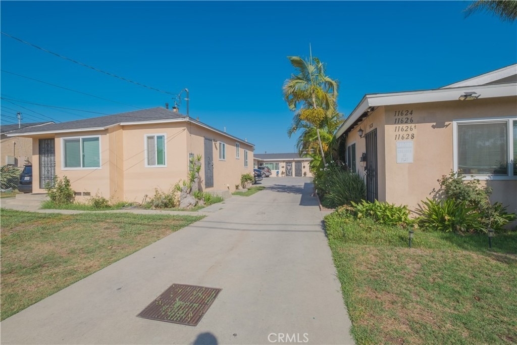 11624 Adenmoor - Photo 0