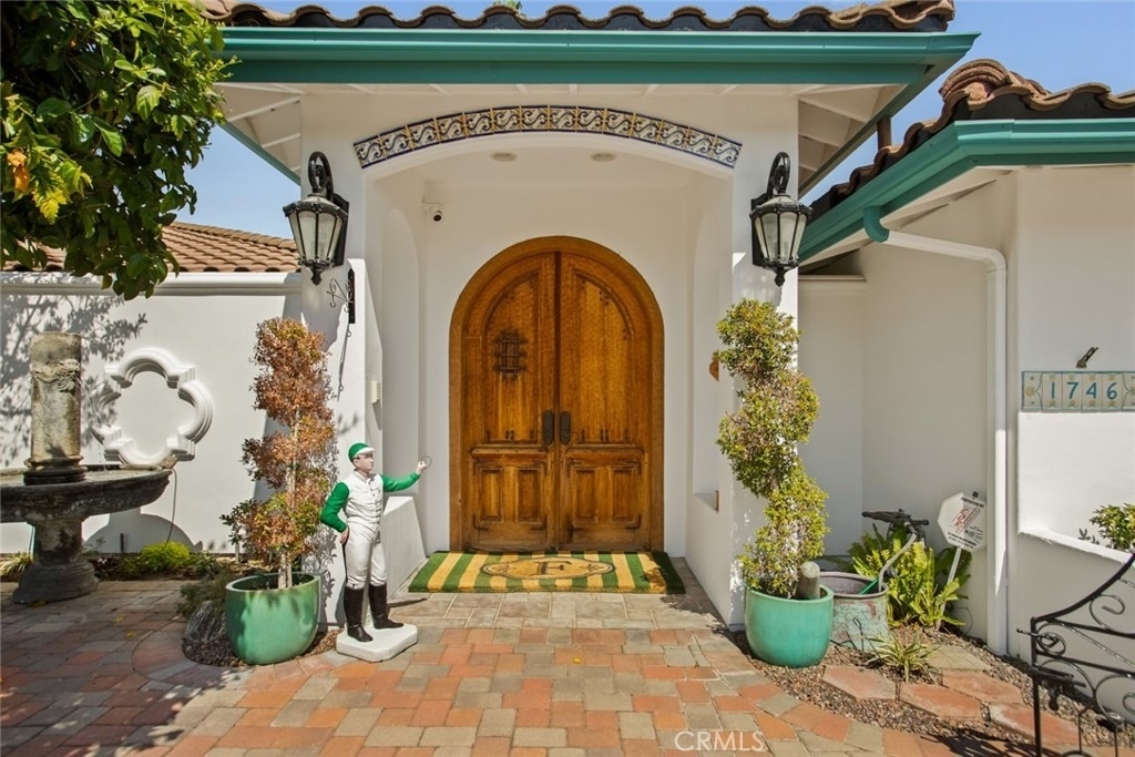 1746 N Vallejo Way - Photo 0