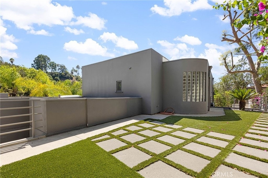 4119 Dundee - Photo 39