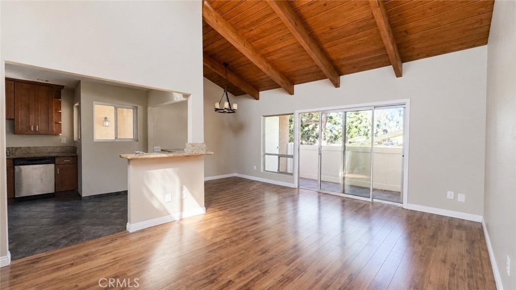 10331 Lindley - Photo 0