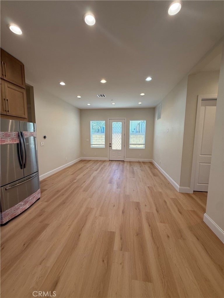 1140 W Donington Street - Photo 0