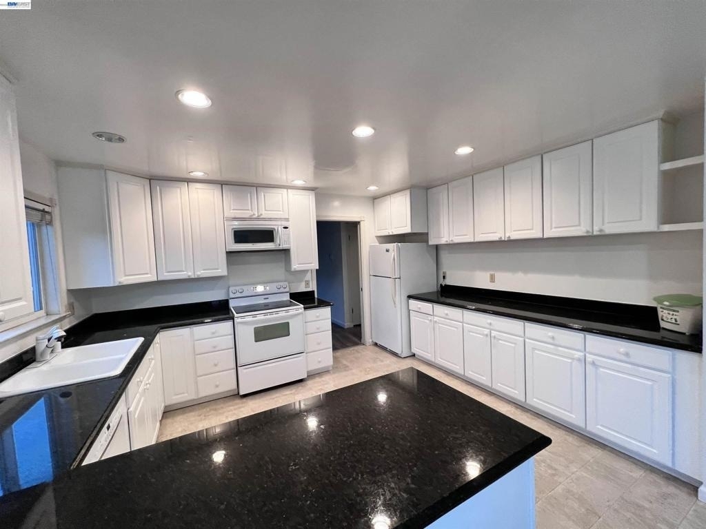 1330 Mt Pisgah Rd - Photo 6