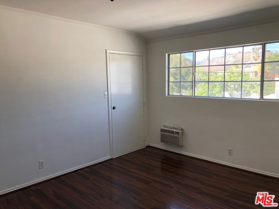 1046 N Spaulding Avenue Avenue - Photo 4