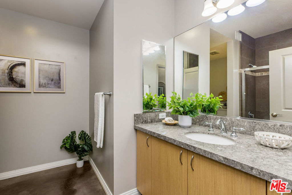 125 N Raymond Avenue - Photo 14