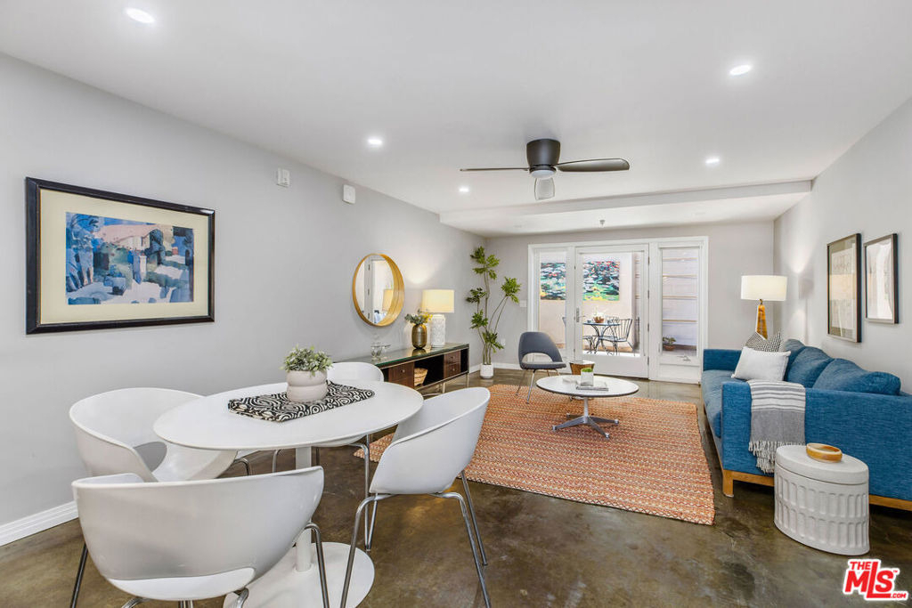 125 N Raymond Avenue - Photo 3