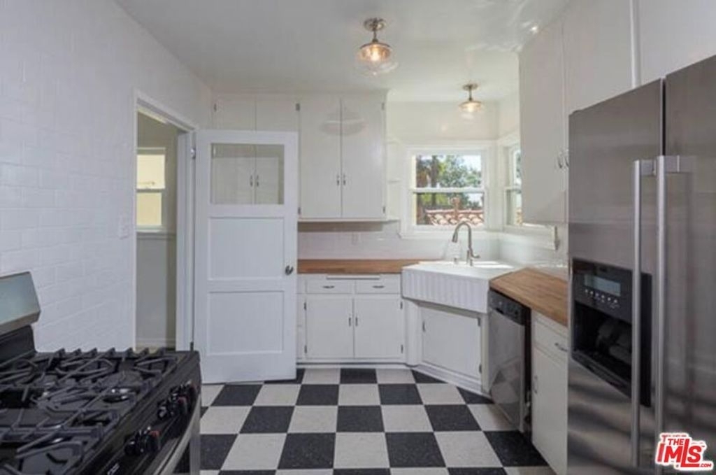 2117 Alcyona Drive - Photo 1